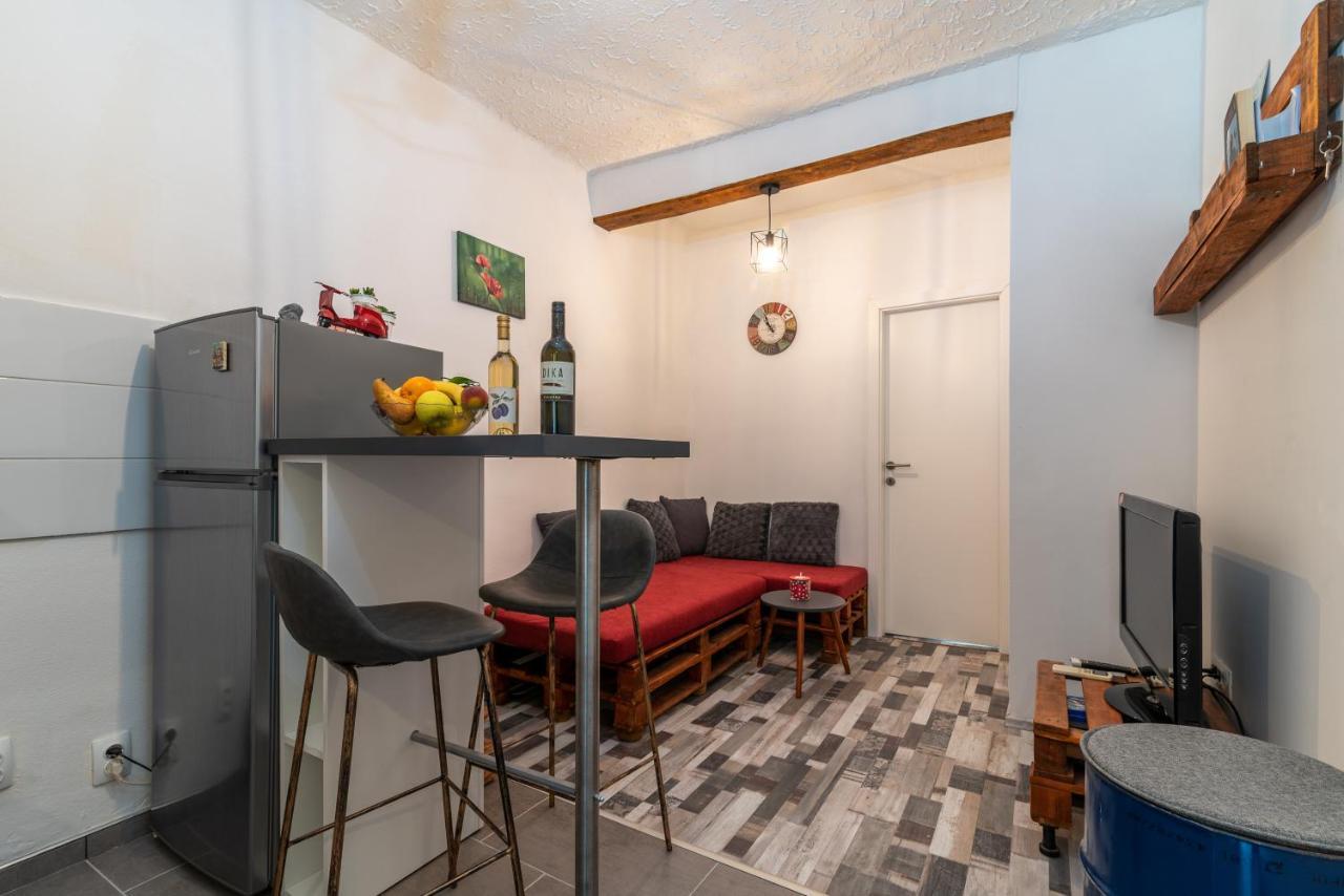 Studio Apartman Duje Τρογκίρ Εξωτερικό φωτογραφία