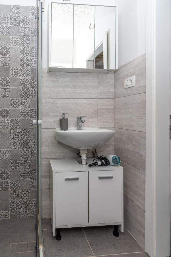 Studio Apartman Duje Τρογκίρ Εξωτερικό φωτογραφία